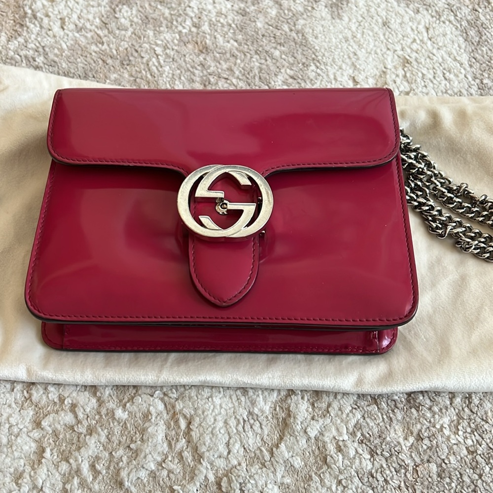 Gucci Inter-locking G Patent Leather Chain Bag - Picture 3 of 11